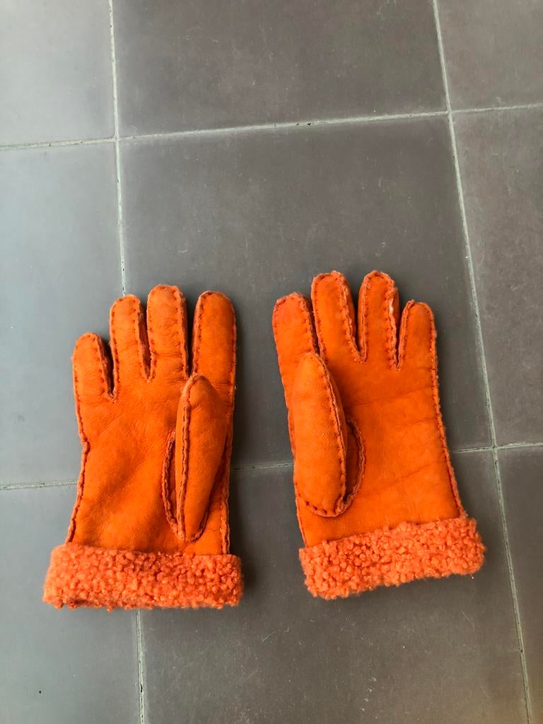 Kinder handschoenen suede en wol, Ophalen of Verzenden, Zo goed als nieuw, Handschoenen