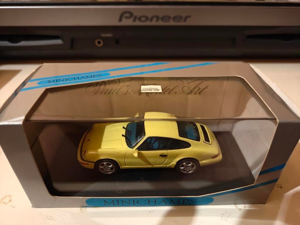 Minichamps Porsche 964 Carrera 2/4 1992 geel 1/43, Ophalen of Verzenden, Zo goed als nieuw, MiniChamps