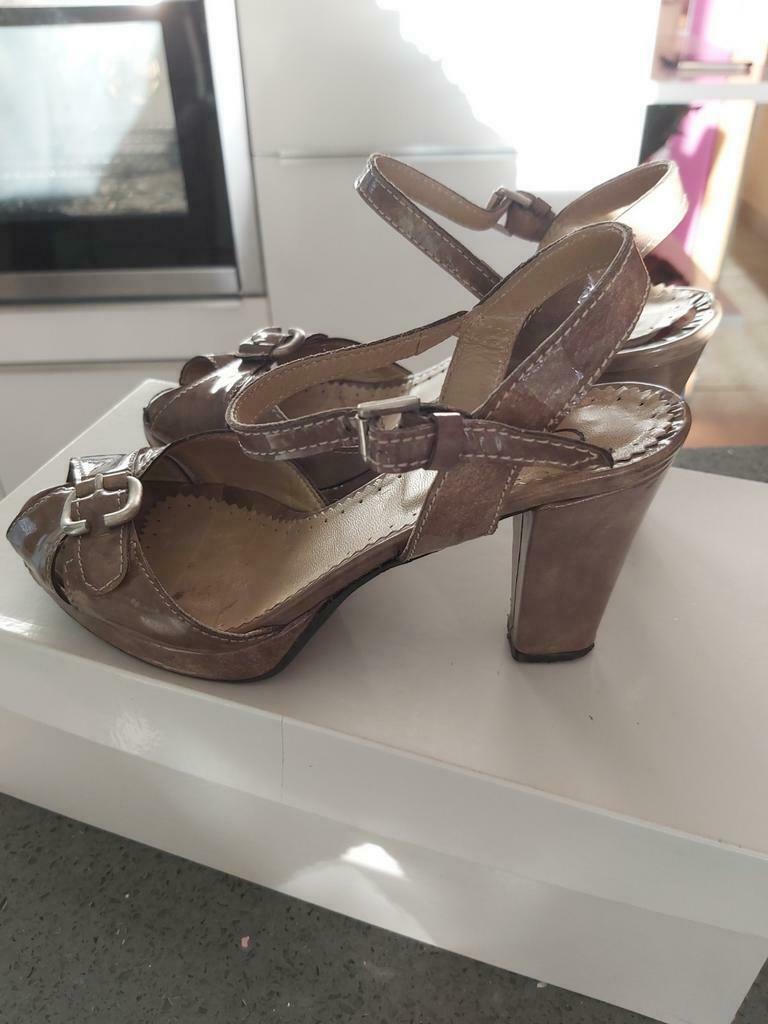 Beige zomerschoenen 35, Beige, Cyprès, Ophalen of Verzenden, Schoenen met hoge hakken