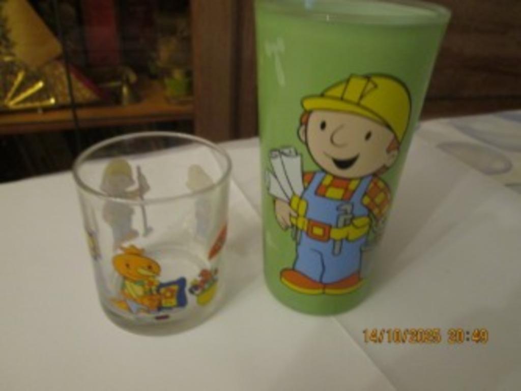 2 x drinkglas Bob de Bouwer, Enfants & Bébés, Enfants & Bébés Autre, Comme neuf, Enlèvement ou Envoi