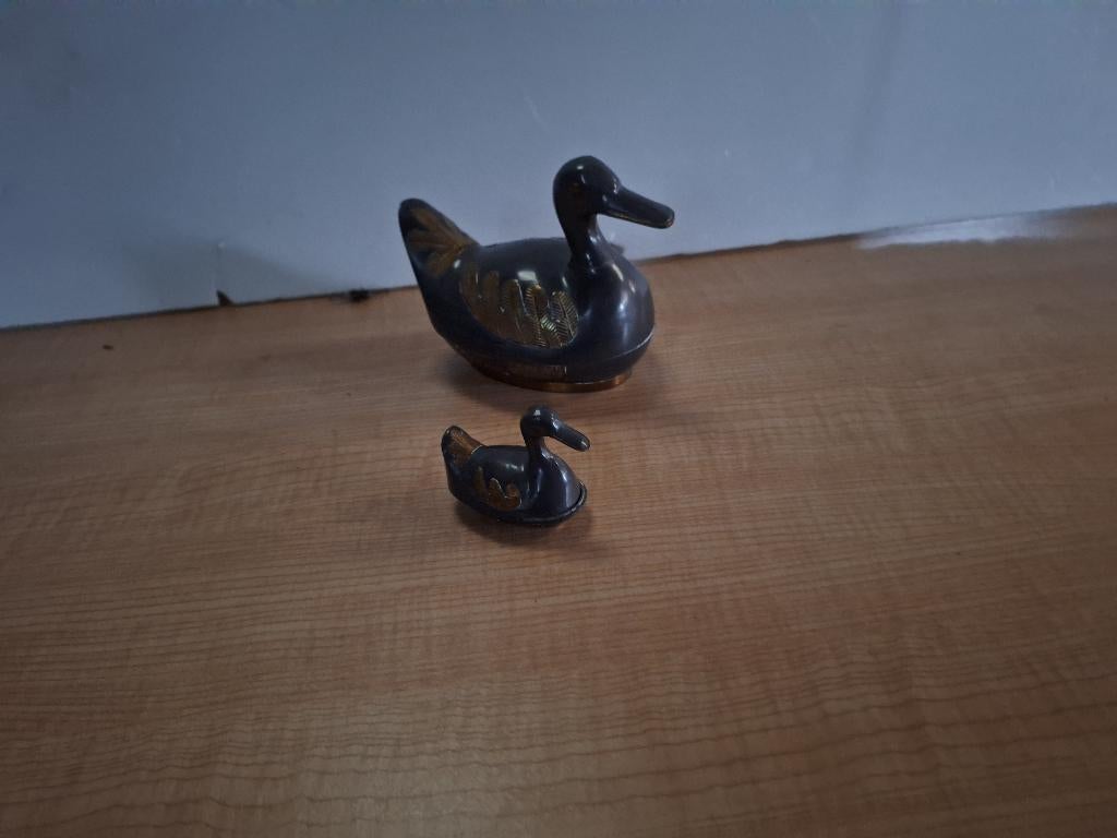 2 beeldjes eendjes, Verzamelen, Ophalen of Verzenden, Zo goed als nieuw, Dier