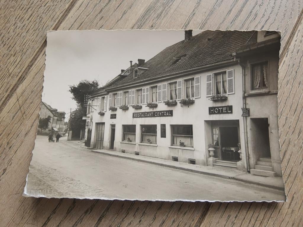 Lieu : Hôtel Central, Sainte-Croix-aux-Mines, Collections, Enlèvement ou Envoi