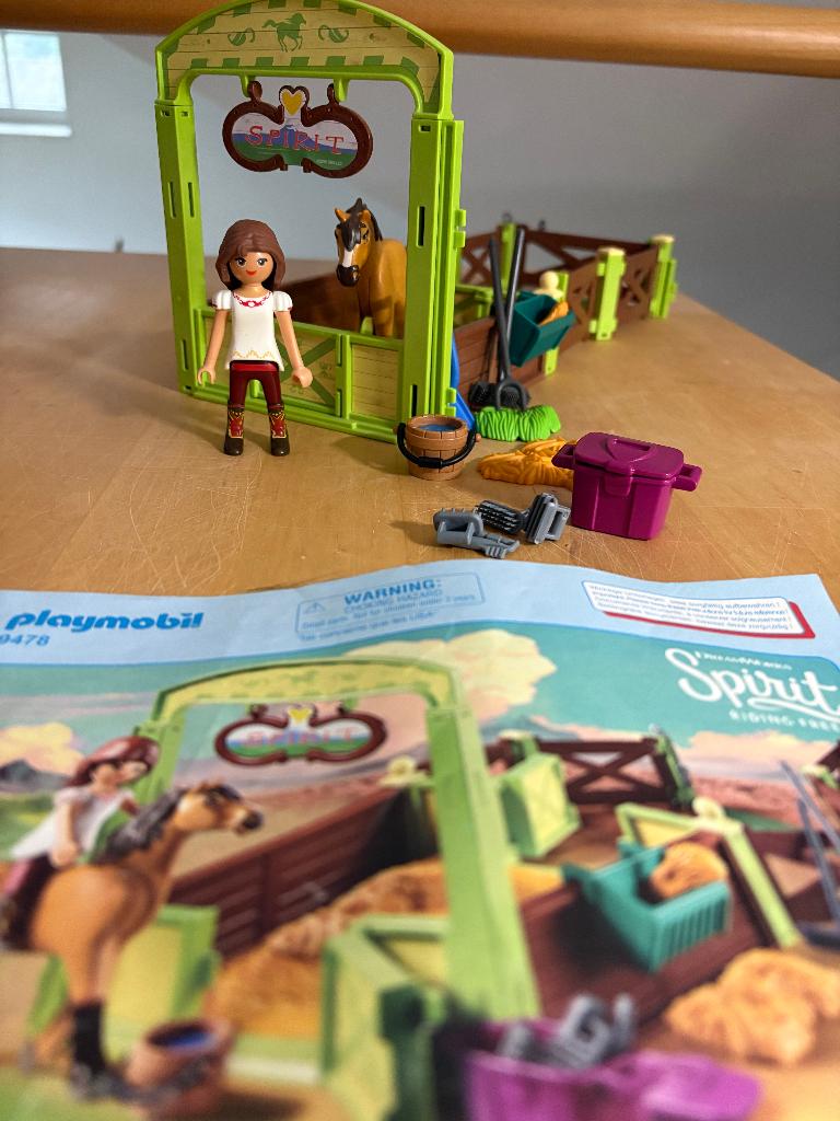 9478 Playmobil Spirit Lucky & Spirit met paardenbox, Kinderen en Baby's, Ophalen of Verzenden, Zo goed als nieuw, Complete set