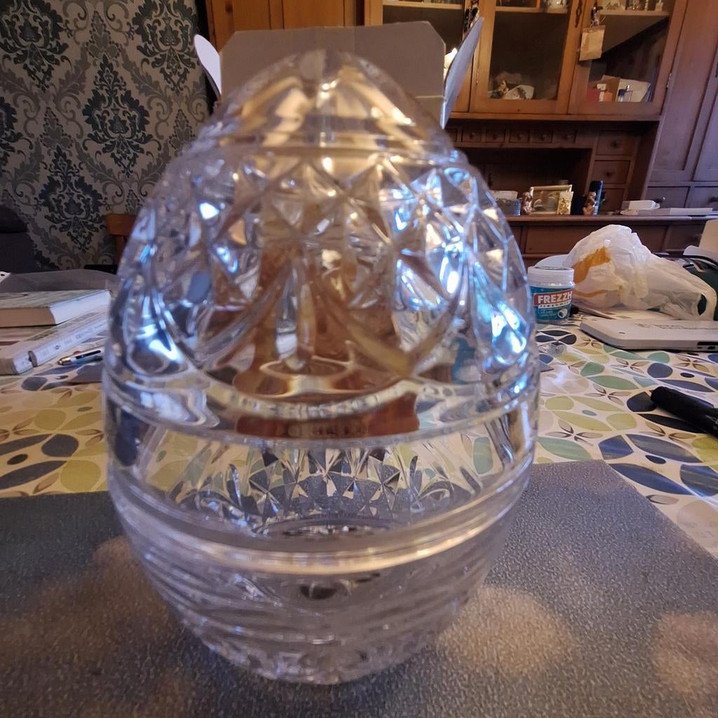 Kristallen ei om op te vullen met snoepjes., Antiek en Kunst, Ophalen