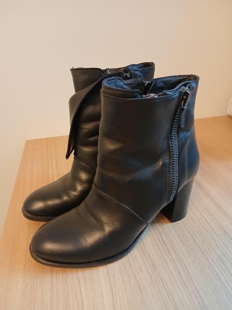 Zwarte botjes Xandres maat 38, lage laarzen, Kleding | Dames, Schoenen, Zwart, Lage of Enkellaarzen, Ophalen of Verzenden, Zo goed als nieuw