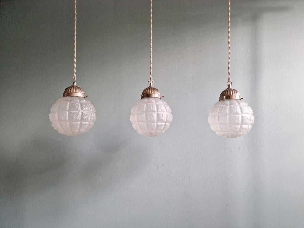Suspension Art Déco en verre dépoli (4 disponibles), Enlèvement ou Envoi