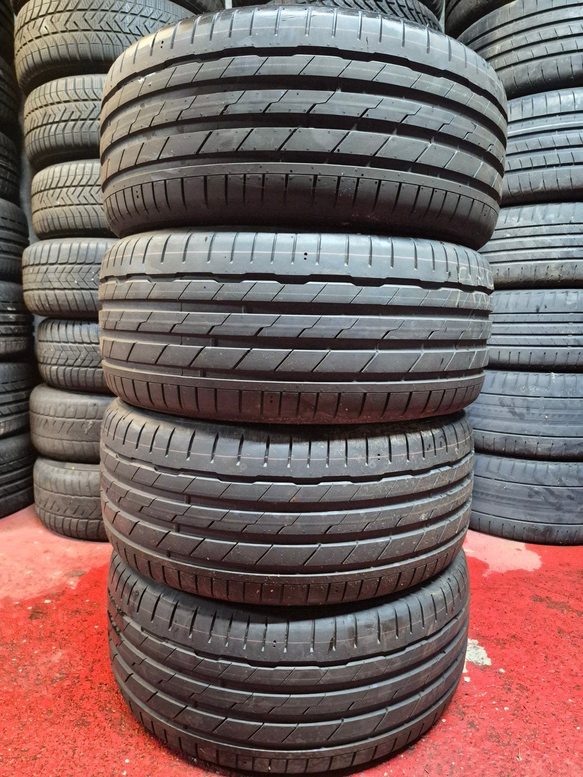 4 pneus NEUF Hankook 245/45/18 100Y étoilée, Enlèvement, Neuf, Mercedes-Benz