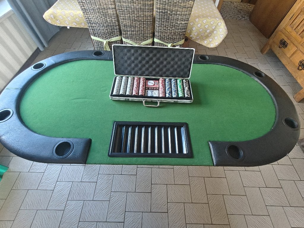 Inklapbare pokertafel (9 pers) +500-delige pokerset compleet, Hobby en Vrije tijd, Vijf spelers of meer, Ophalen, Gebruikt