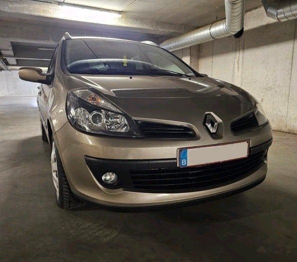 Renault Clio III '2009 Airco, Auto's, Voorwielaandrijving, Stof, 50 kW, Zwart