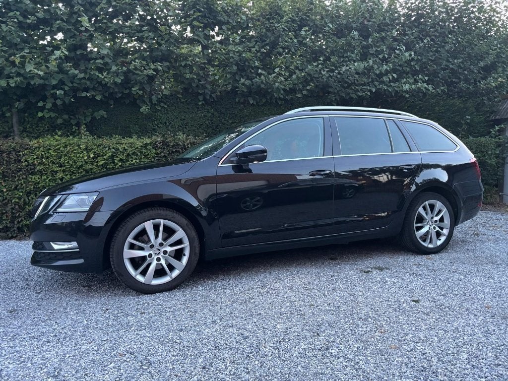 Octavia Combi 1.5TSI DSG 2019 130 000 km homologué à vendre, Achat, Noir, 5 portes, Automatique