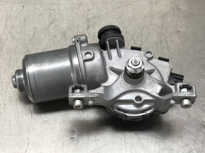 MOTEUR ESSUIE-GLACE AVANT Mazda 6 SportBreak (GJ / GH / GL), Utilisé, Mazda