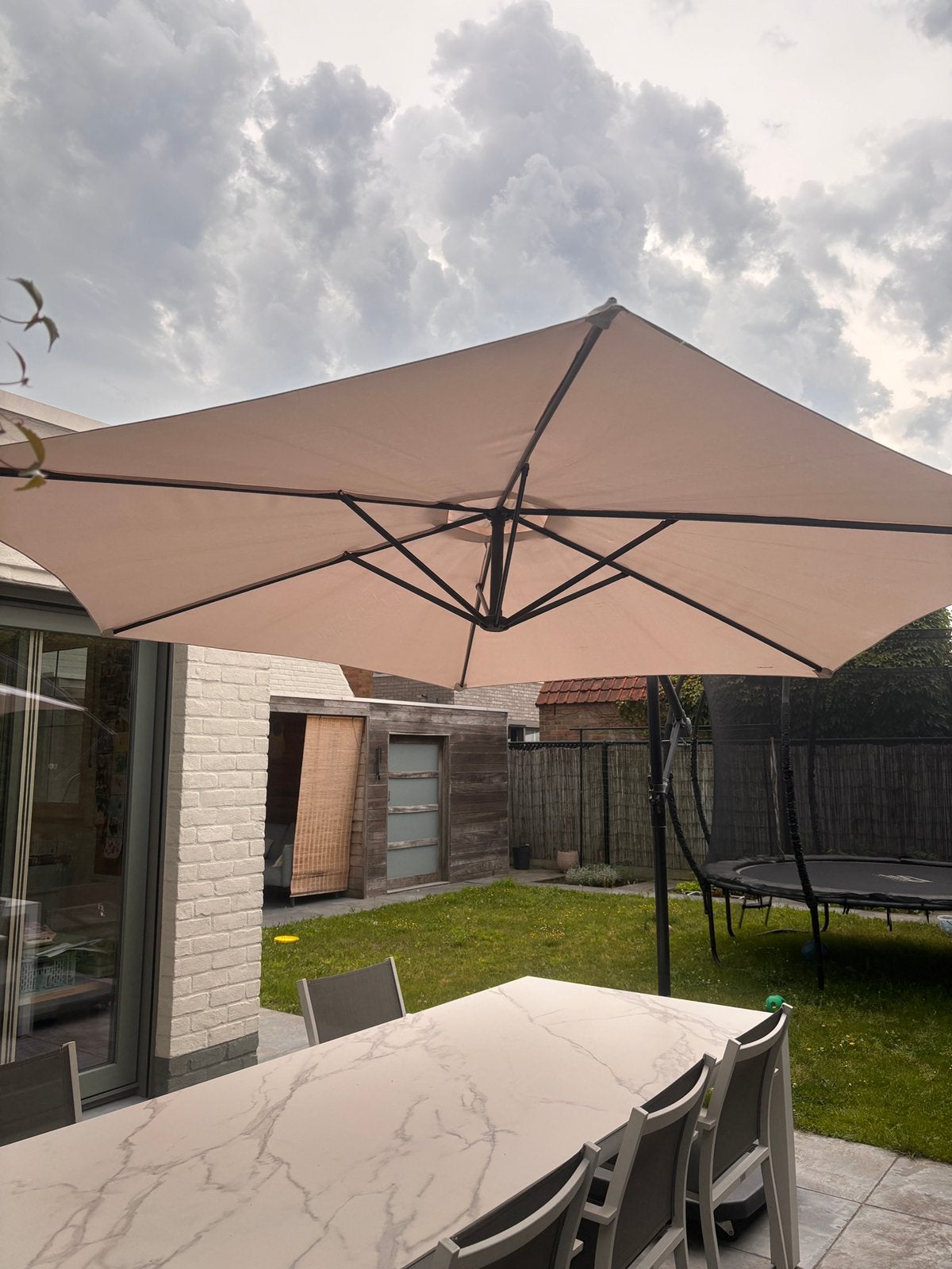 Zweefparasol zware voet op wielen, Tuin en Terras, Parasols, Ophalen, Gebruikt, Zweefparasol