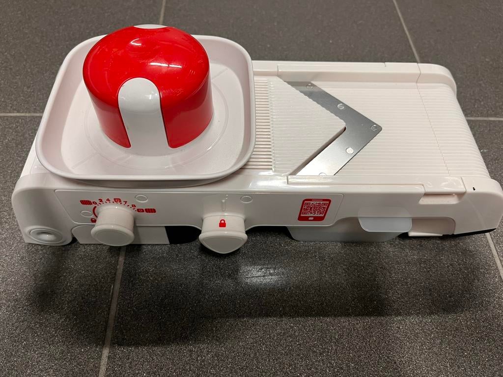 Tupperware mandoline, Maison & Meubles, Cuisine| Tupperware, Enlèvement, Comme neuf