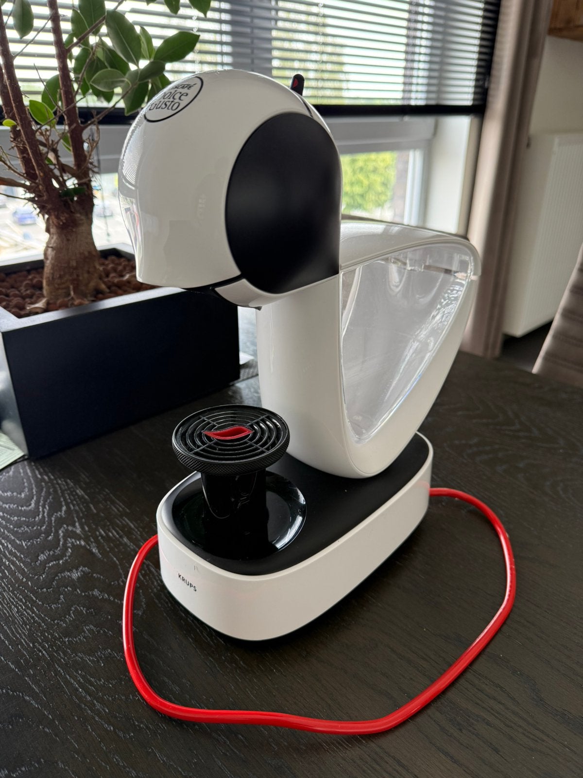Dolce gusto, Ophalen, Zo goed als nieuw, Koffiepads en cups
