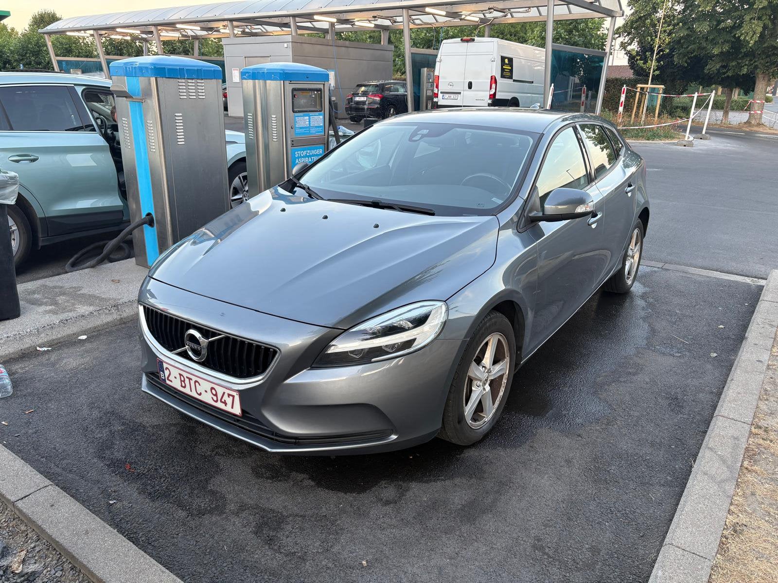 Volvo V40 1.5 Benzine – 137.325 km – 2018, Auto's, Automaat, Stof, Automatische klimaatregeling, Break