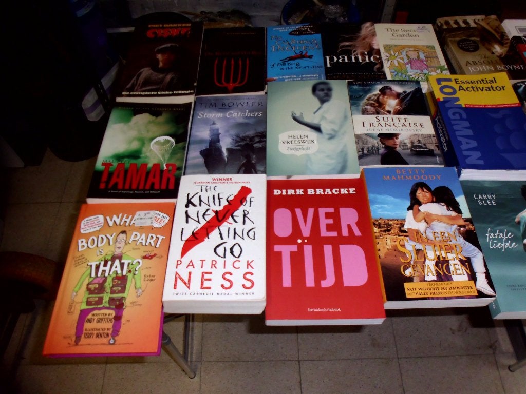 Allerhande Boeken , Tijdschriften , Postkaart en Karikaturen, Ophalen, Zo goed als nieuw