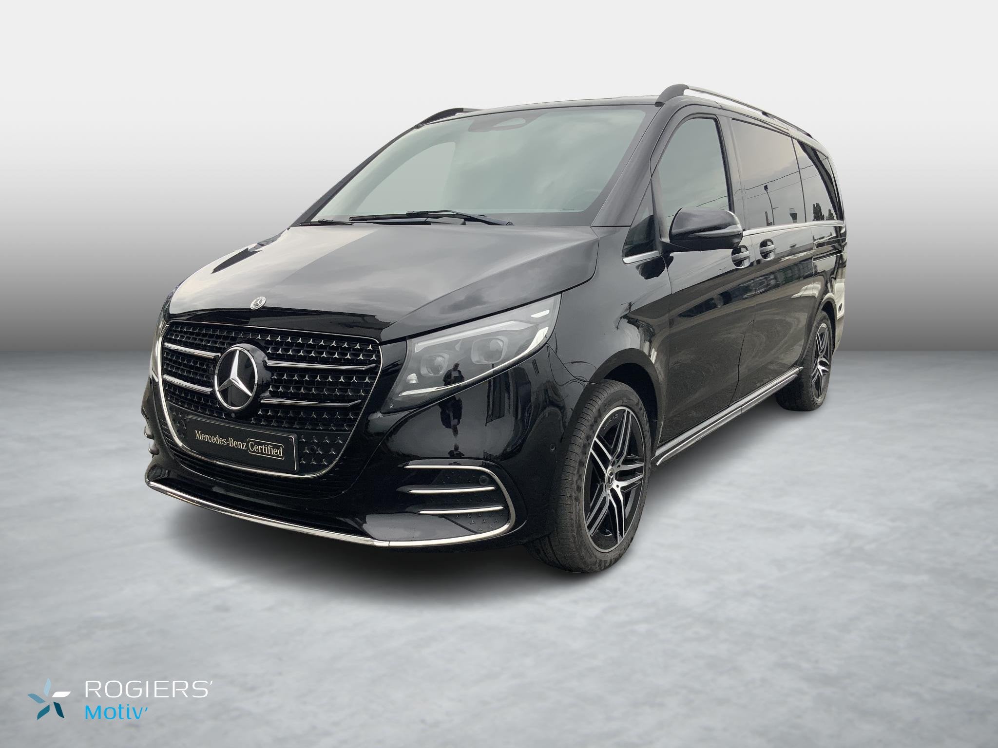 Mercedes-Benz V-Klasse V 300 d L2 9G-TRONIC AMG Line, Auto's, Dealer onderhouden, Gebruikt, 2000 kg, Zwart