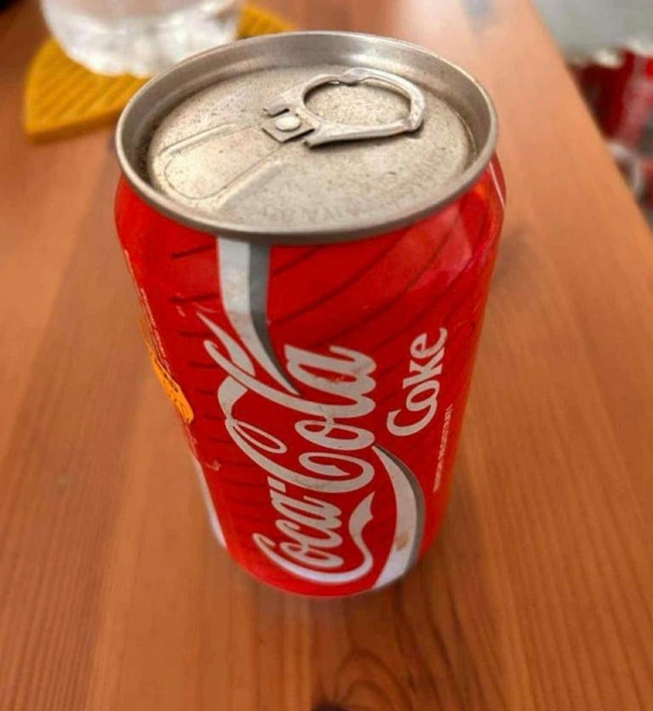 Canette de Coca-cola d'époque jamais ouvert de 1990, Enlèvement ou Envoi