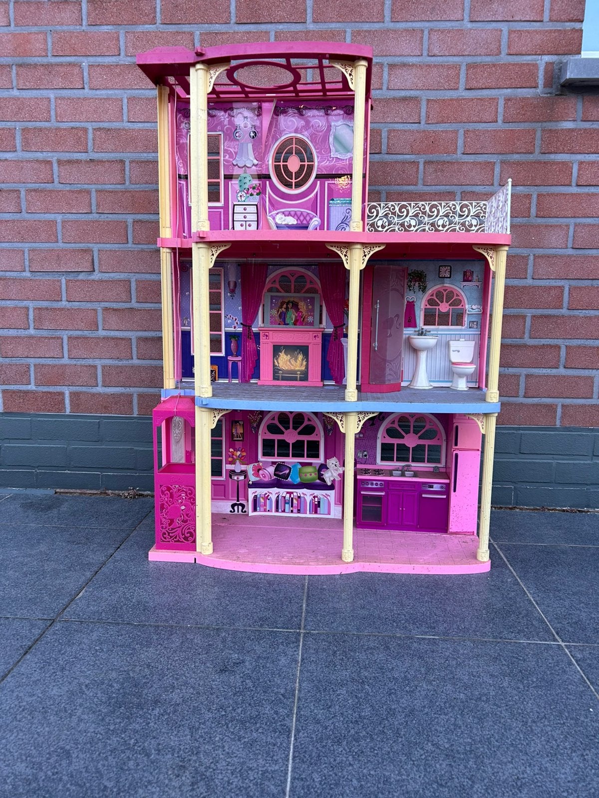 Groot Barbie huis, Kinderen en Baby's, Speelgoed | Poppenhuizen, Ophalen, Gebruikt, Poppenhuis