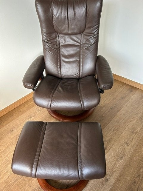 Fauteuil inclinable en cuir Stressless avec pouf, 75 à 100 cm, Klassiek, Enlèvement, Utilisé