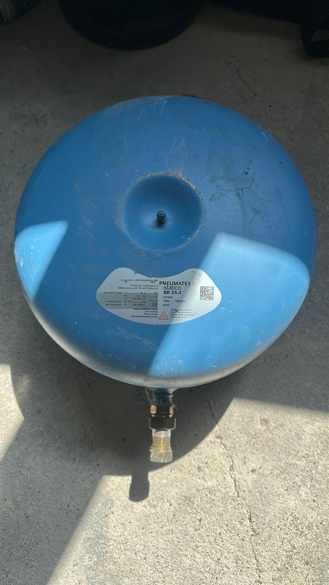 Vase d expansion sanitaire, Enlèvement, Comme neuf