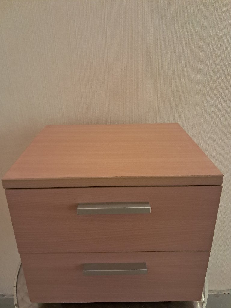 Table basse de nuit avec tiroirs coulissants., Maison & Meubles, Enlèvement, Utilisé, Bois