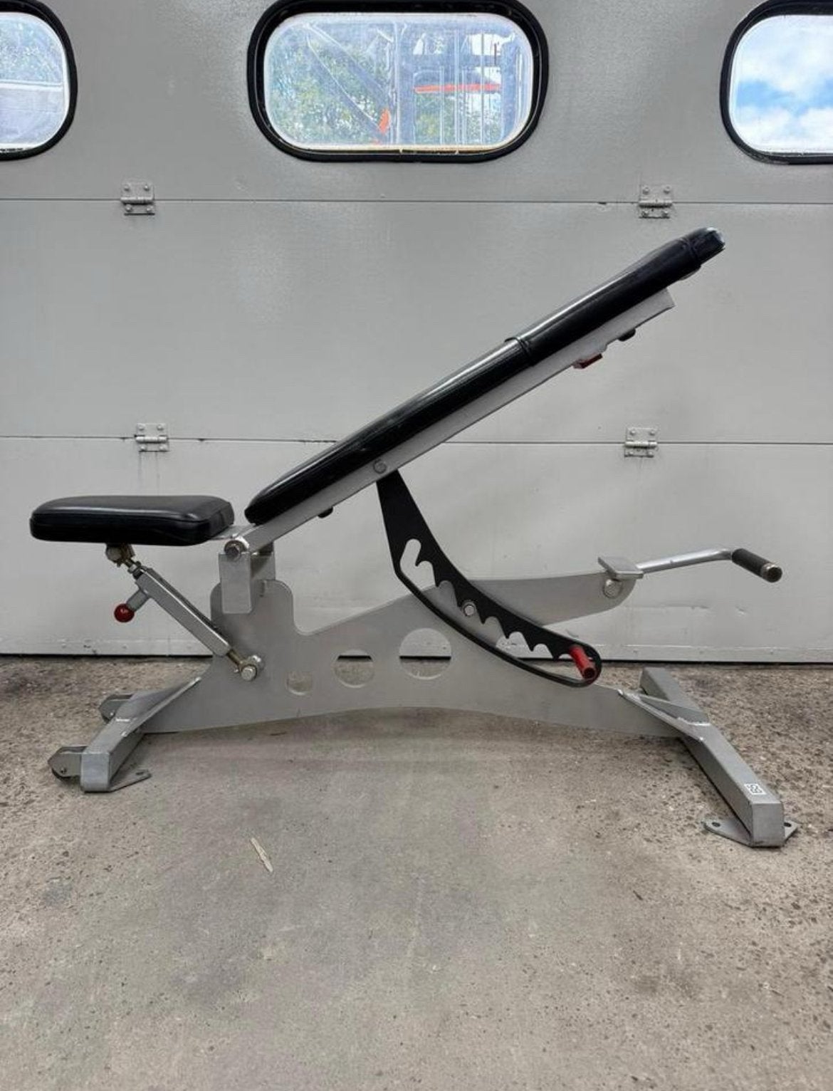 Star Trac Adjustable Bench / Verstelbare halterbank /2 stuks, Sport en Fitness, Ophalen, Gebruikt, Benen, Overige typen