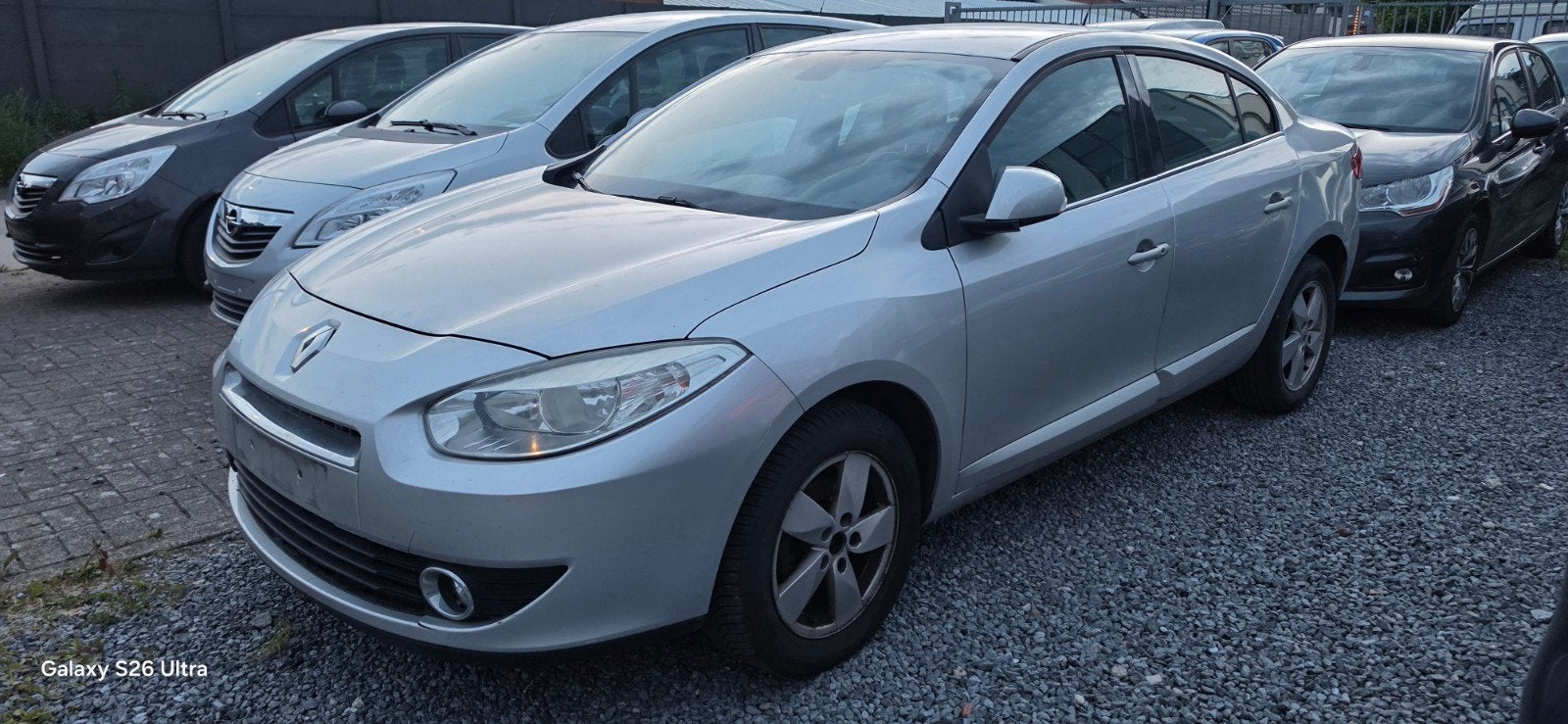 Renault Fluence 1.5Dci bj2010 Approuvé à vendre, Autos, Argent ou Gris, Achat, Entreprise, Boîte manuelle