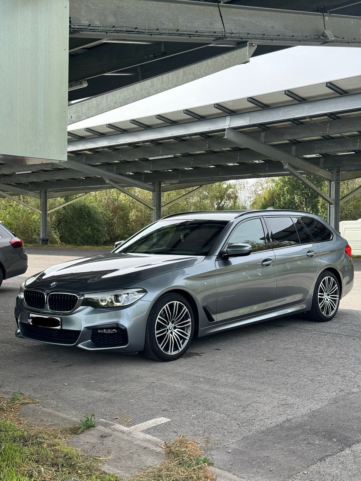 BMW 520d Touring Pack M – Automatique – Cuir – GPS, Cuir, Euro 6, Entretenue par le concessionnaire, Noir
