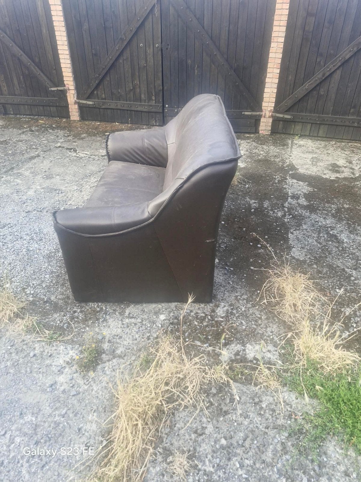 Salon à vendre, Enlèvement