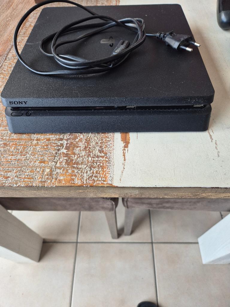 Playstation 4, Games en Spelcomputers, Spelcomputers | Sony PlayStation 4, Ophalen, Gebruikt, Met 2 controllers, 1 TB
