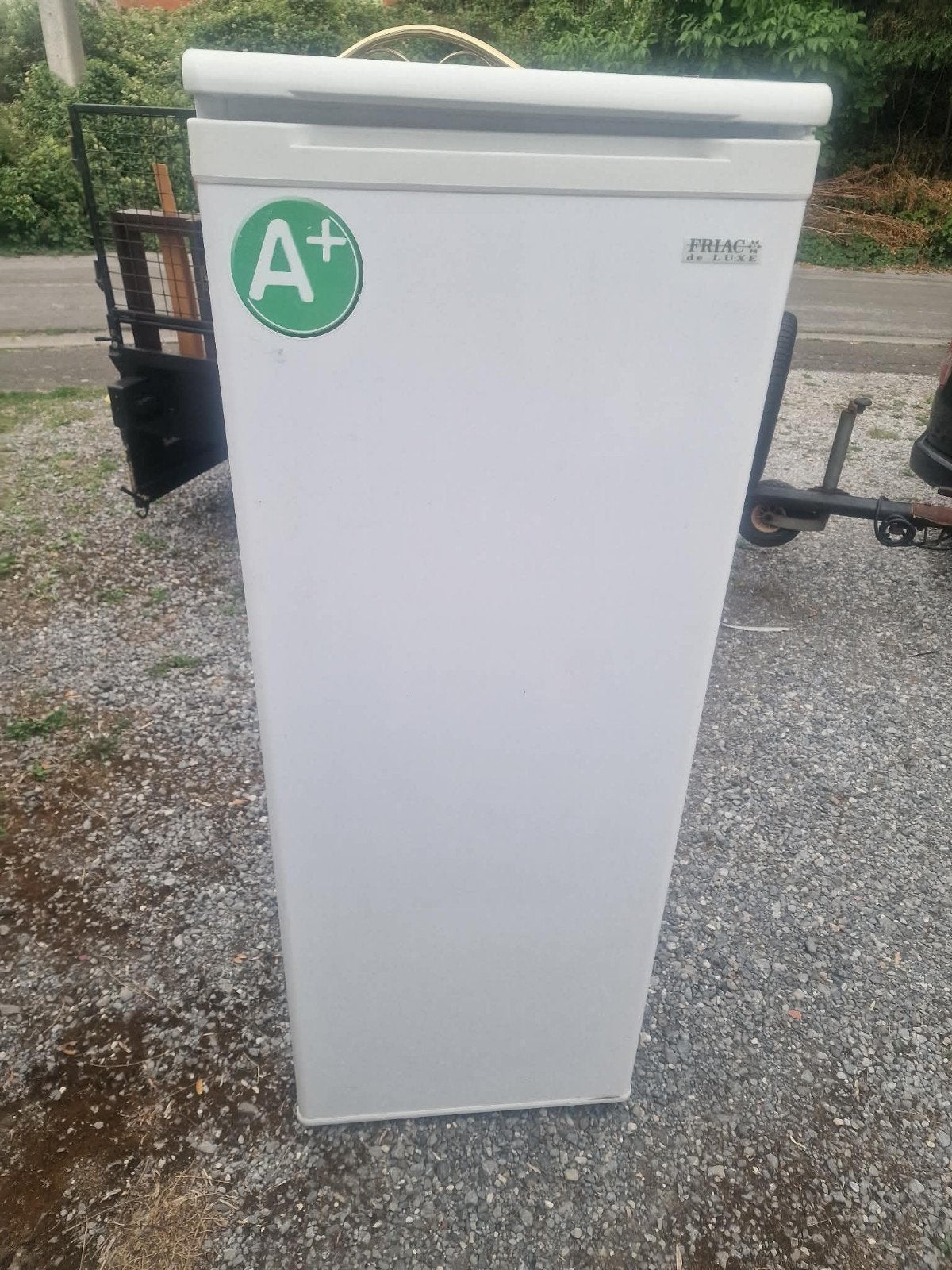 frigo friac A+ fonctionne parfaitement ., Ophalen, 120 tot 140 cm, 200 liter of meer, Energieklasse A of zuiniger