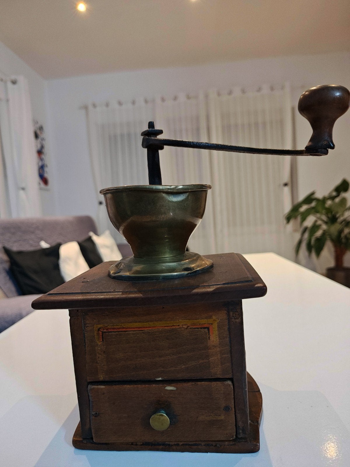 Antieke Houten Koffiemolen met Koperen Vultrechter, Antiek en Kunst, Ophalen