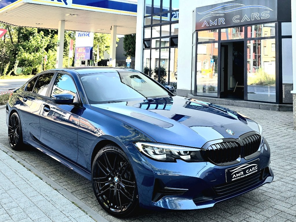 318iA -Heated Sportseats+Steering-LED-Virtual-PrivacyGlass, Automaat, https://public.car-pass.be/vhr/f6d06535-10d6-4bd6-8f22-e2a2cad0fad3