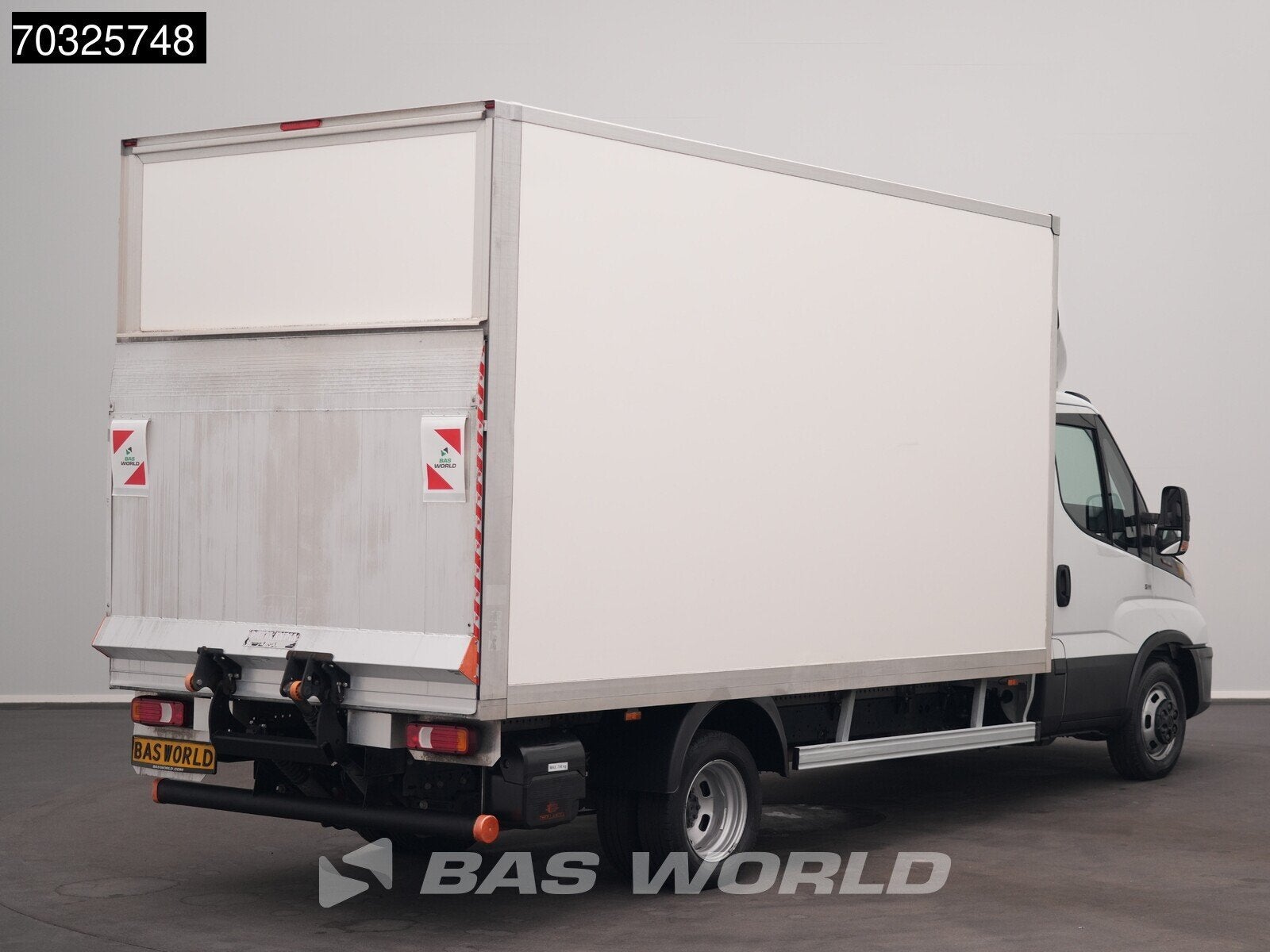 Iveco Daily 35C16 3.0L Laadklep Dubbellucht 160PK Bakwagen A, Auto's, Bestelwagens en Lichte vracht, Stof, Gebruikt, Euro 6, 4 cilinders