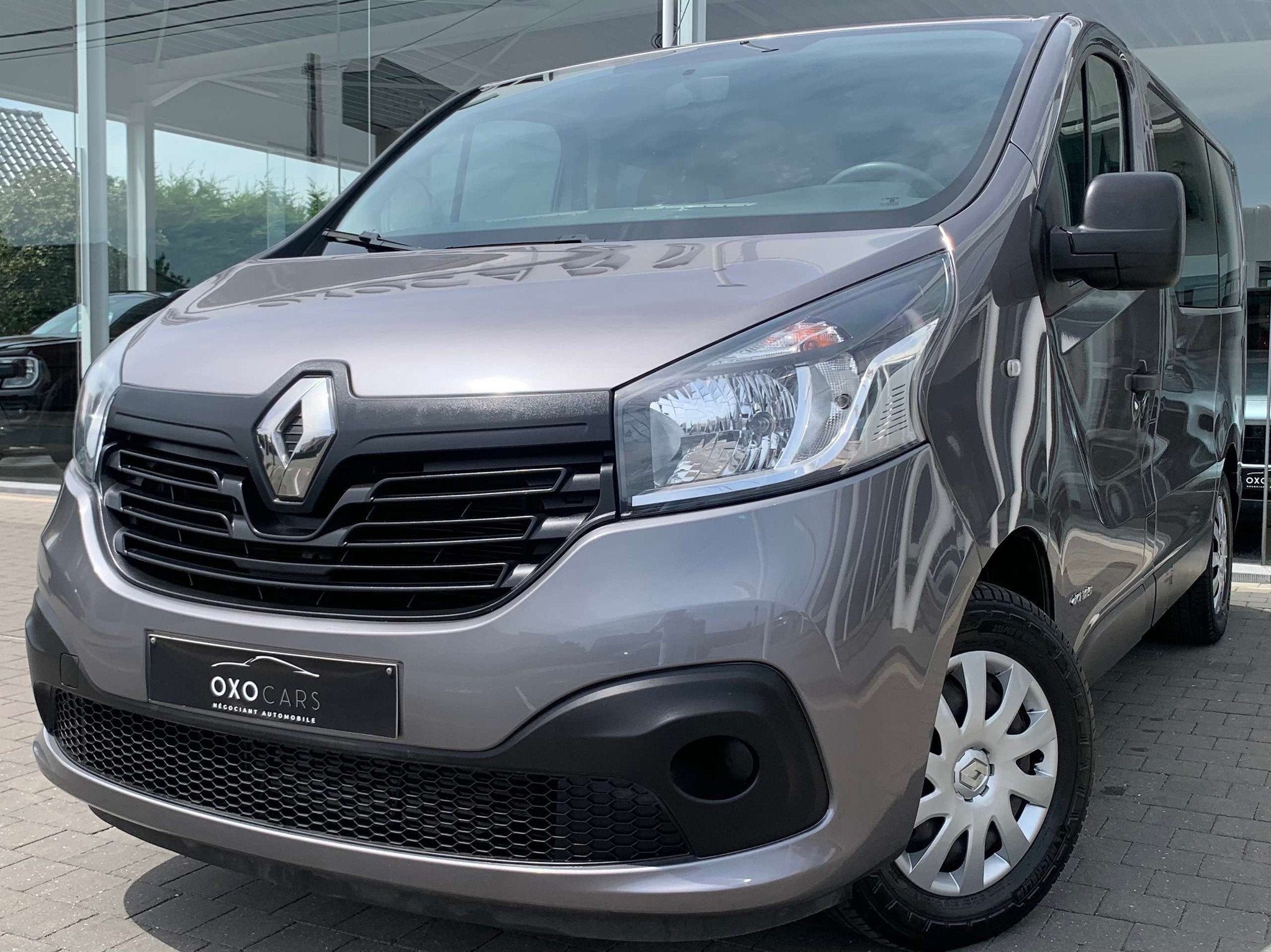 Renault Trafic 1.6 DCI 125CV / LIFT-EVALATEUR / TRANSPORT PM, Voorwielaandrijving, 4 zetels, Gebruikt, Euro 6