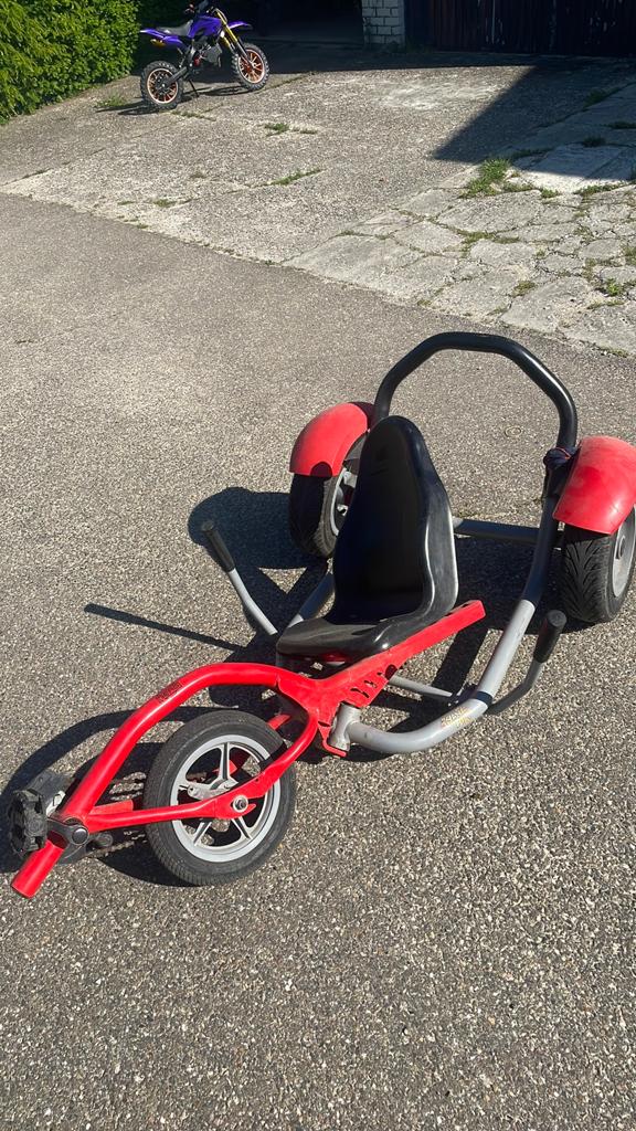 Roode driewieler, Fietsen en Brommers, Fietsen | Driewielers, Ophalen, Zo goed als nieuw