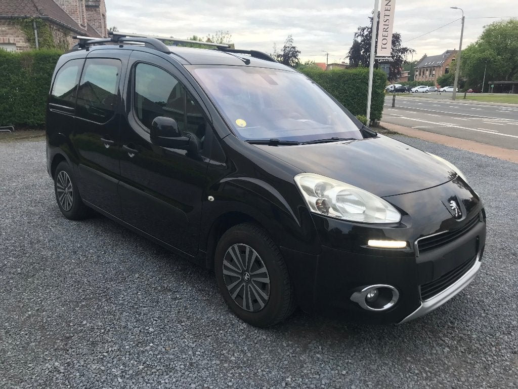 Peugeot partner tepee, Voorwielaandrijving, Euro 5, Beige, 4 cilinders