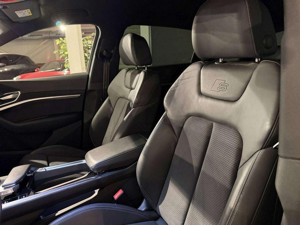 Audi SQ8 e-tron 503PK QUATTRO * FULL BLACK PACK * STANDVERWA, Gebruikt, Zwart, Leder, Elektrisch
