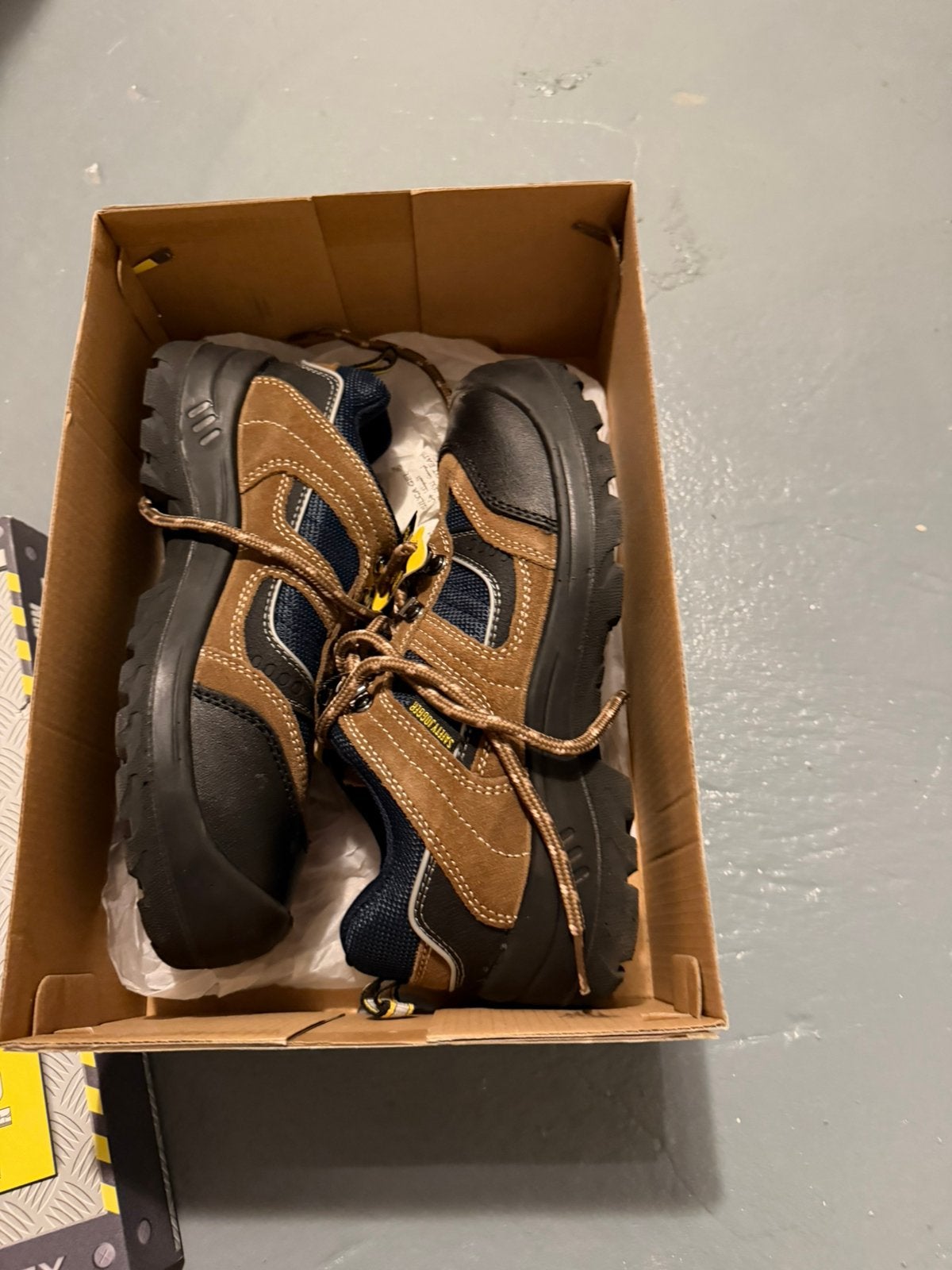 Werkschoenen maat 38., Doe-het-zelf en Bouw, Veiligheidskleding, Ophalen, Zo goed als nieuw