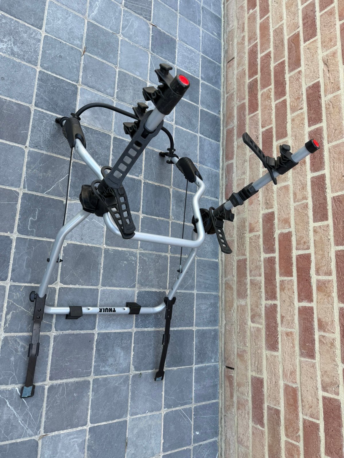 Thule ClipOn achterklepdrager — geen trekhaak nodig, Ophalen, 2 fietsen, Zo goed als nieuw