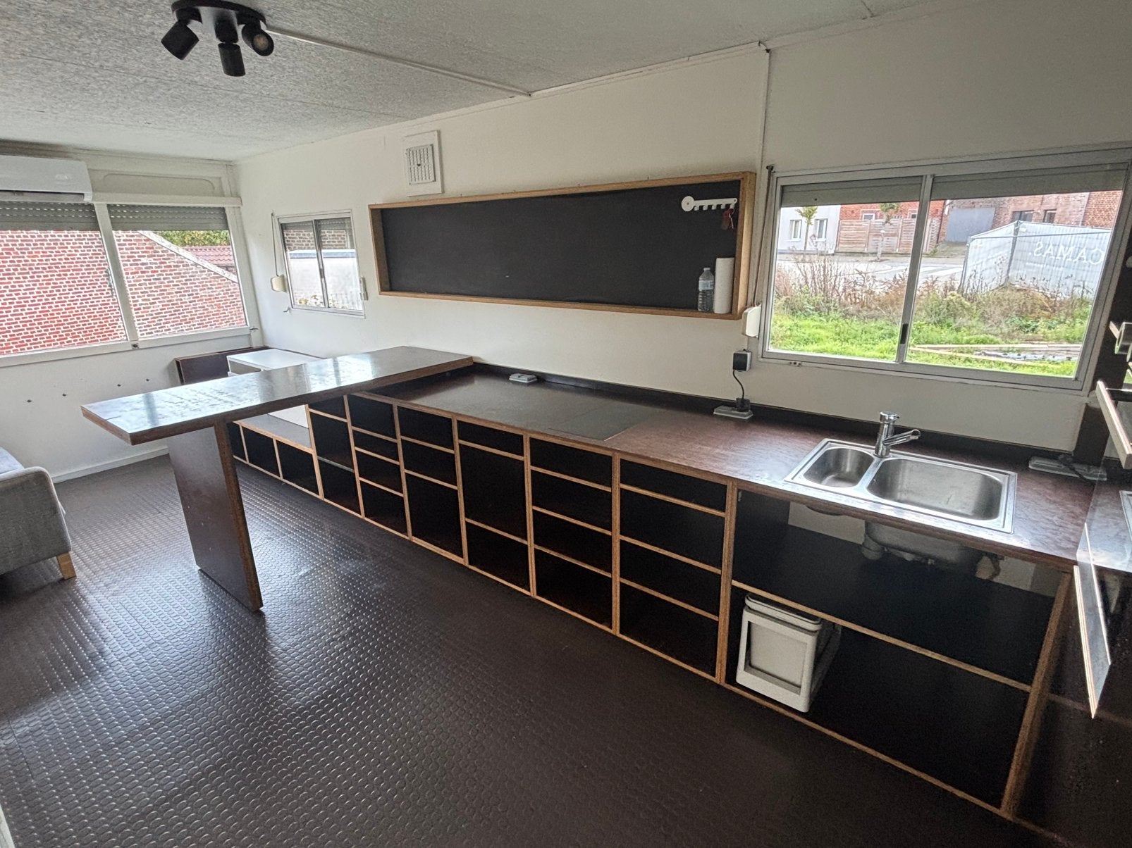 Unité résidentielle/petite maison à vendre, Caravanes & Camping