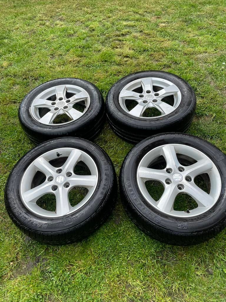 Set de 4 pneus Suzuki R16 avec jantes en aluminium, Autos : Pièces & Accessoires, Enlèvement, Pneu(s)