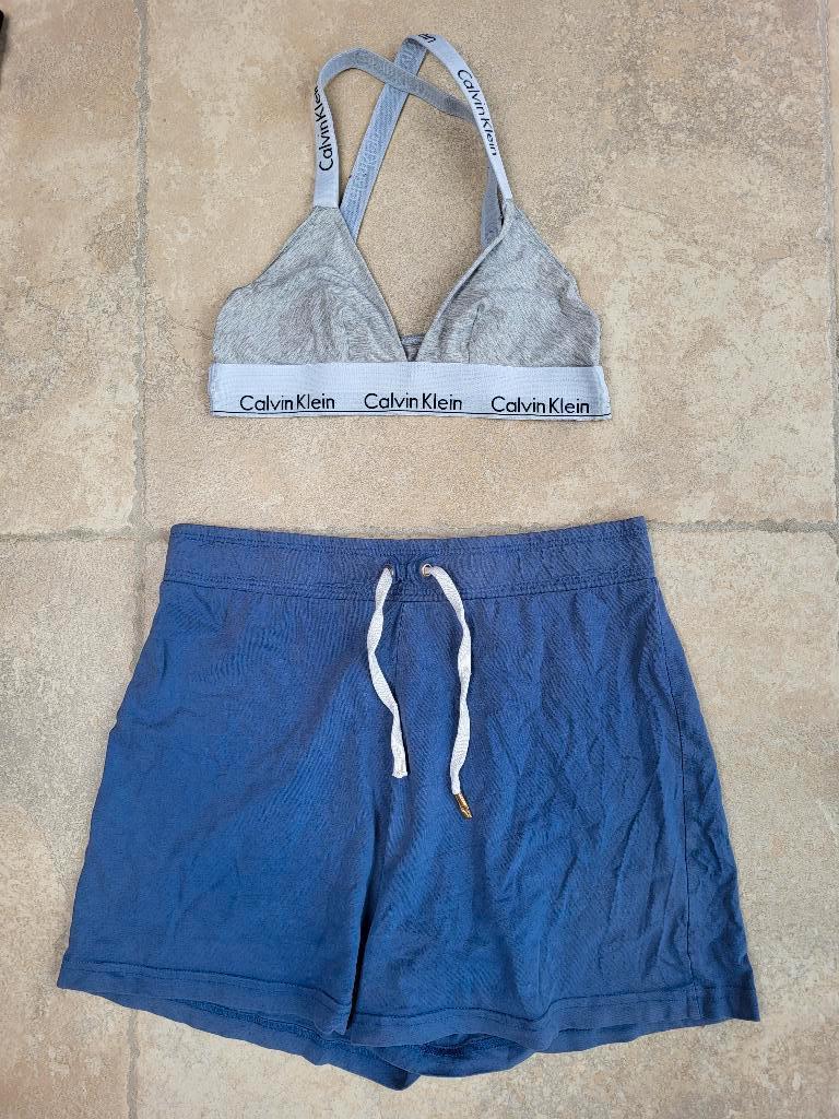 Mooi blauw pyjama shortje mt smal, Kleding | Dames, Ophalen of Verzenden, Gedragen, Maat 36 (S)