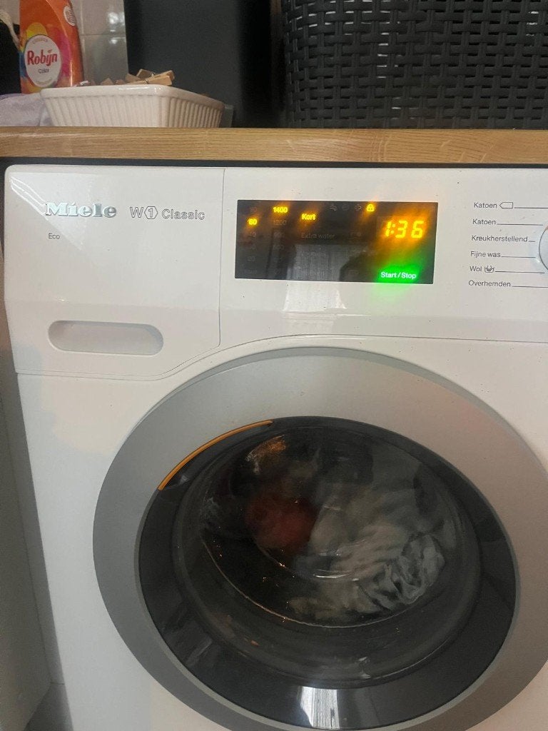 Miele W1 classic wasmachine, 1200 à 1600 tours, 6 à 8 kg, Enlèvement ou Envoi, 85 à 90 cm