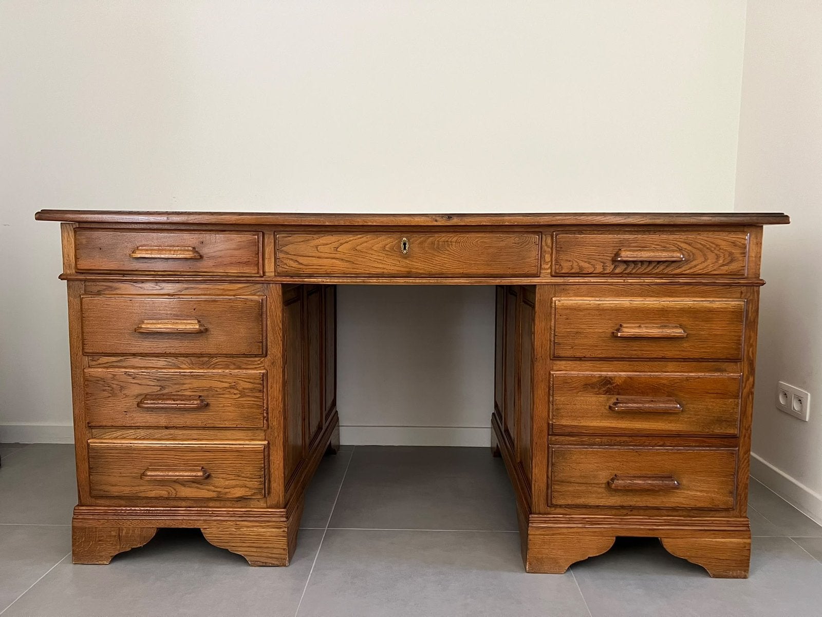 Antiek eikenhouten bureau met groen lederen blad, Ophalen, Opbergruimte, Groen, Antiek