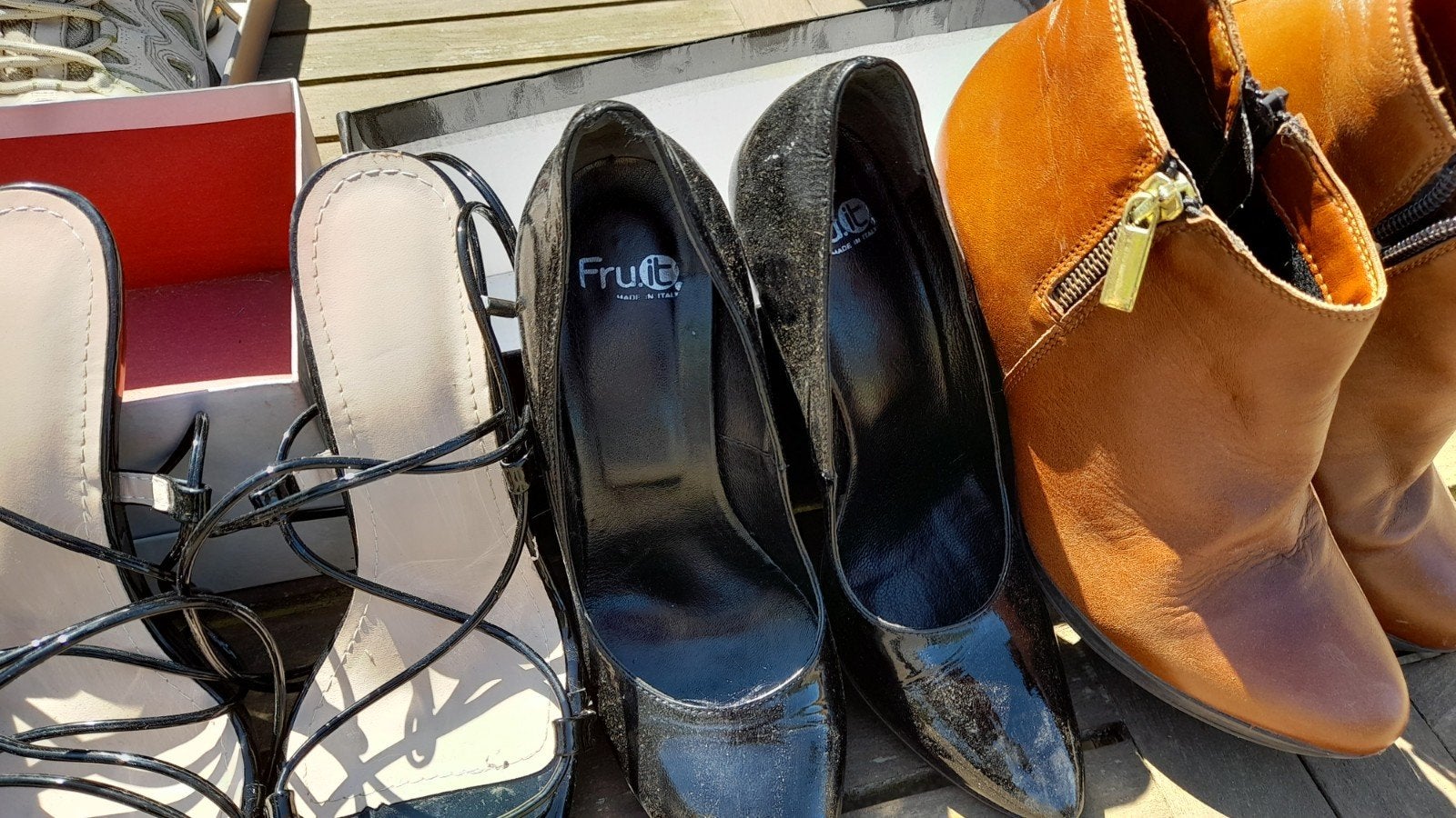 Partij schoenen, Enlèvement