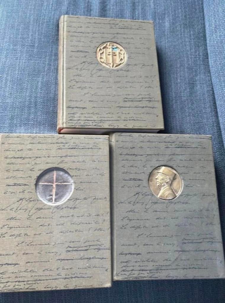 Les 3 tomes ‘Memoires de guerre de Charles de gaulle, Boeken, Ophalen