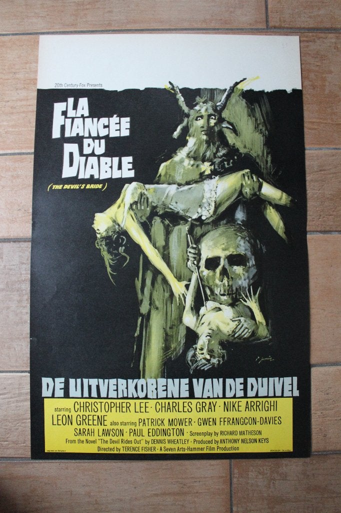 filmaffiche The Devil's Bride 1968 filmposter, Collections, Posters & Affiches, Comme neuf, Cinéma et TV, A1 jusqu'à A3, Rectangulaire vertical