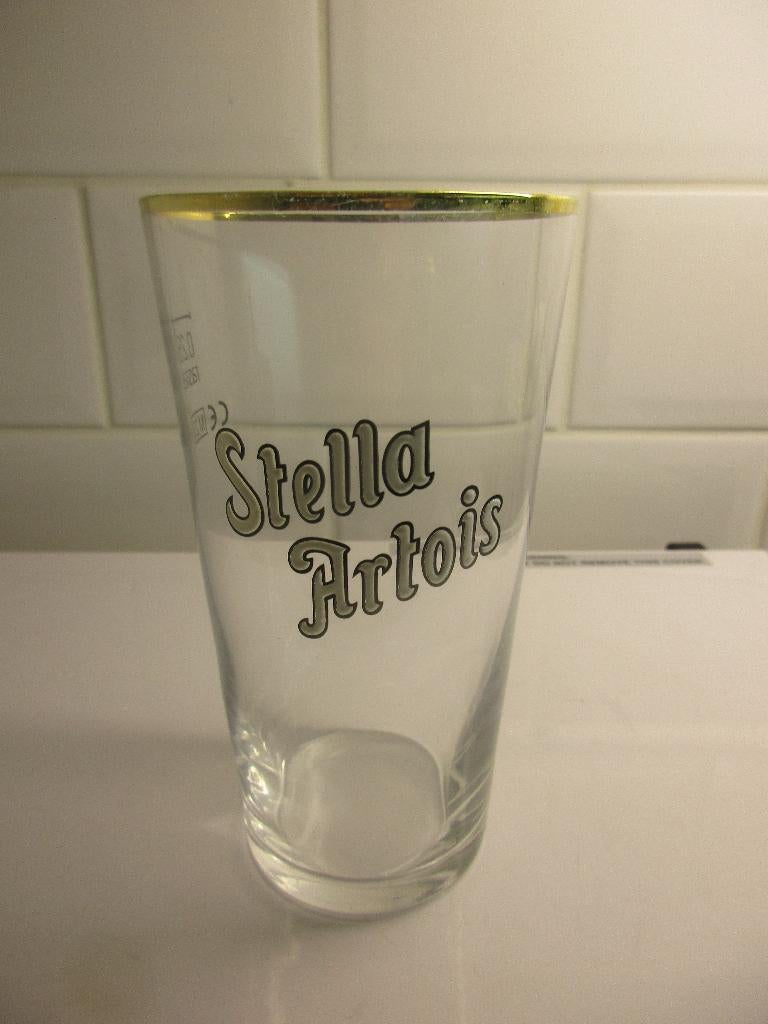 BIERGLAS 0,25 l BROUWERIJ STELLA ARTOIS EMAILLE LETTERS, Verzamelen, Ophalen of Verzenden, Zo goed als nieuw, Glas of Glazen, Stella Artois
